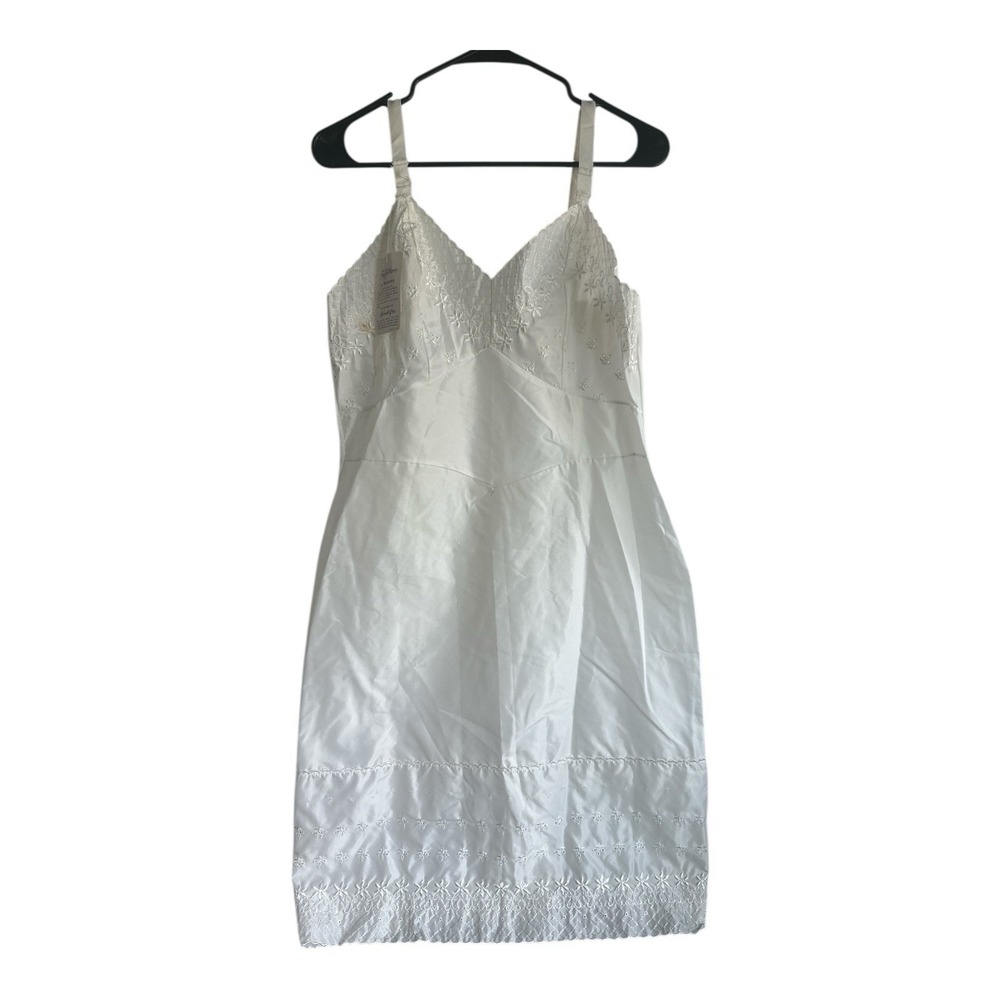 Vintage 50s Embroidered Lace Trim Slip Size Large White‎ Fairy Coquette Feminine